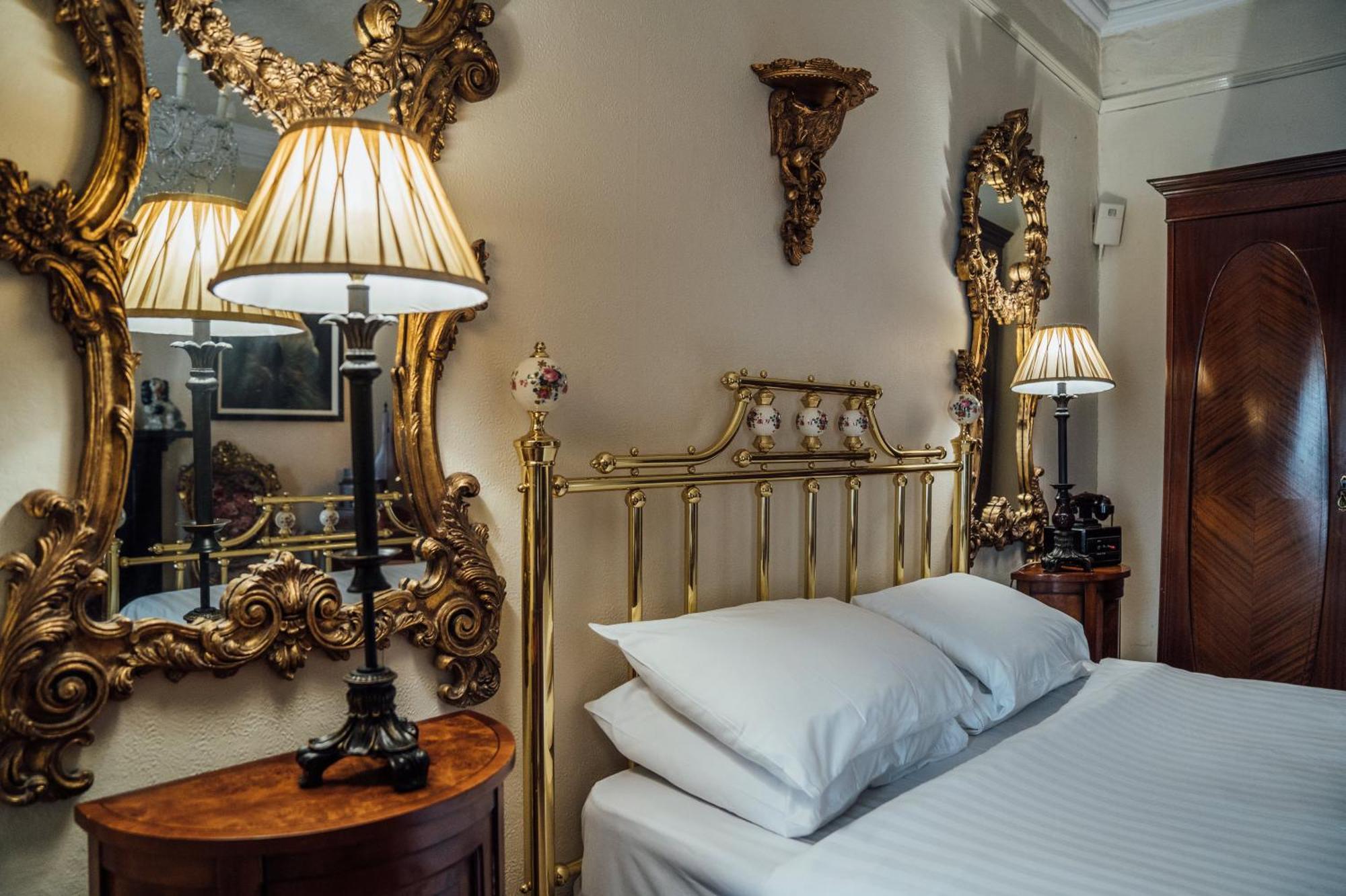 Bed and Breakfast Charlemont House Moy Экстерьер фото