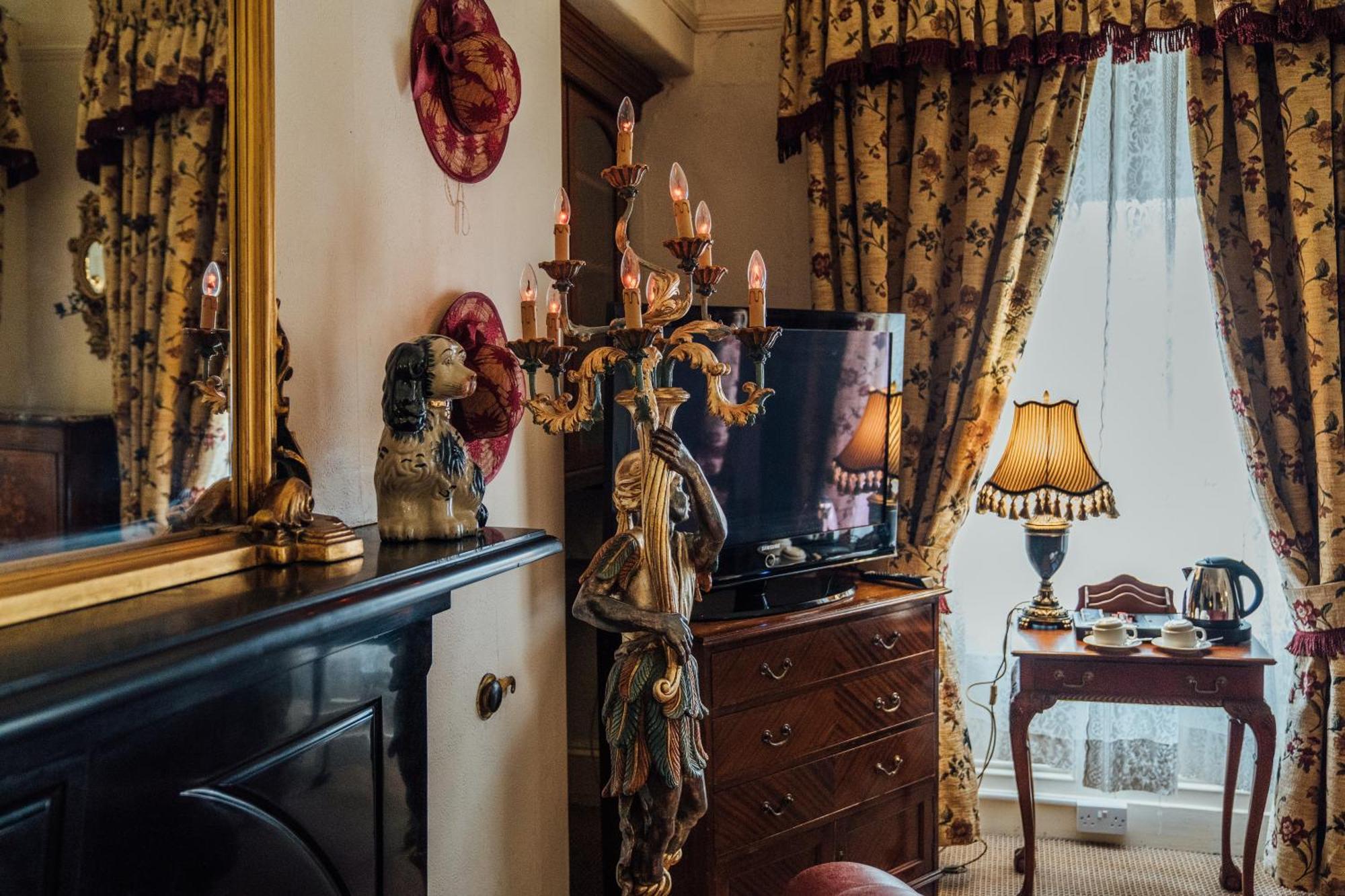 Bed and Breakfast Charlemont House Moy Экстерьер фото
