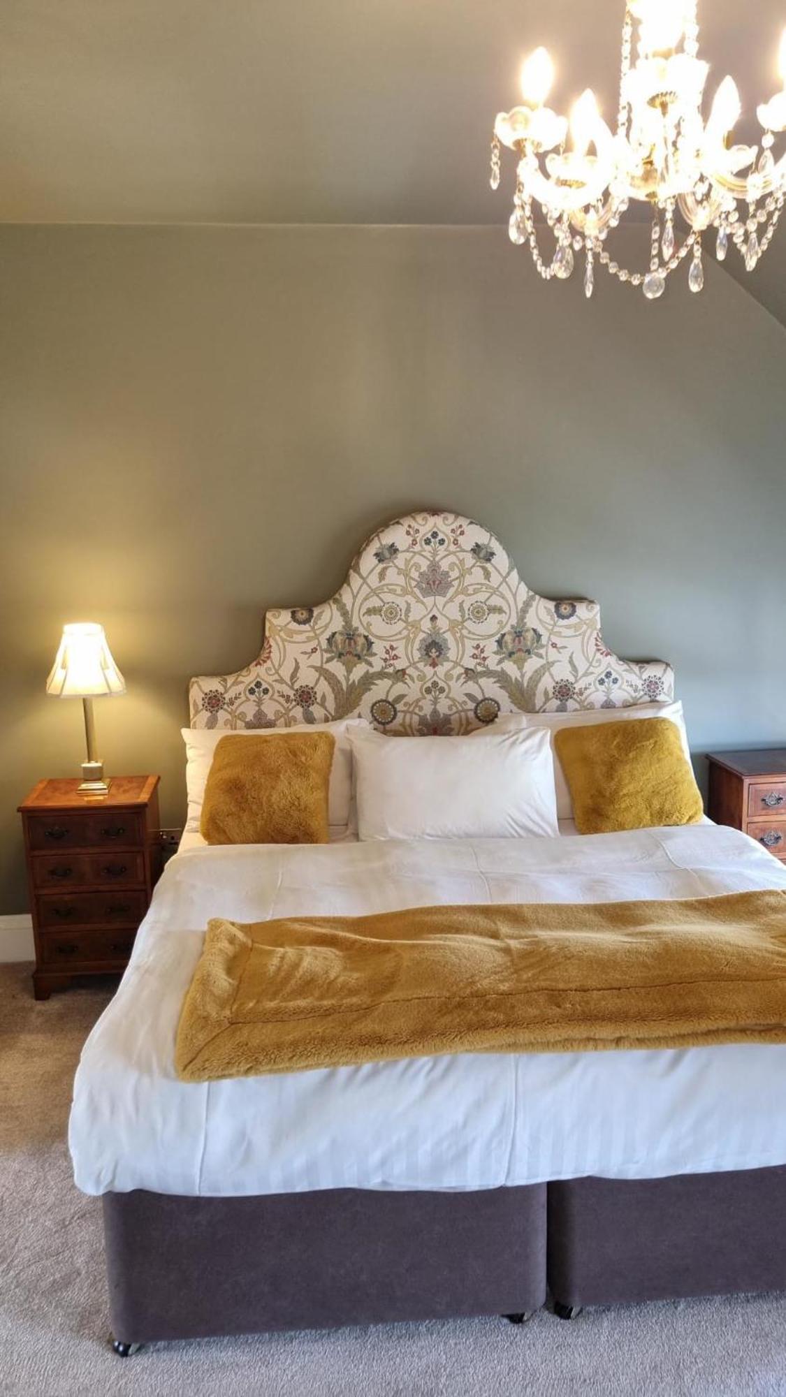 Bed and Breakfast Charlemont House Moy Экстерьер фото