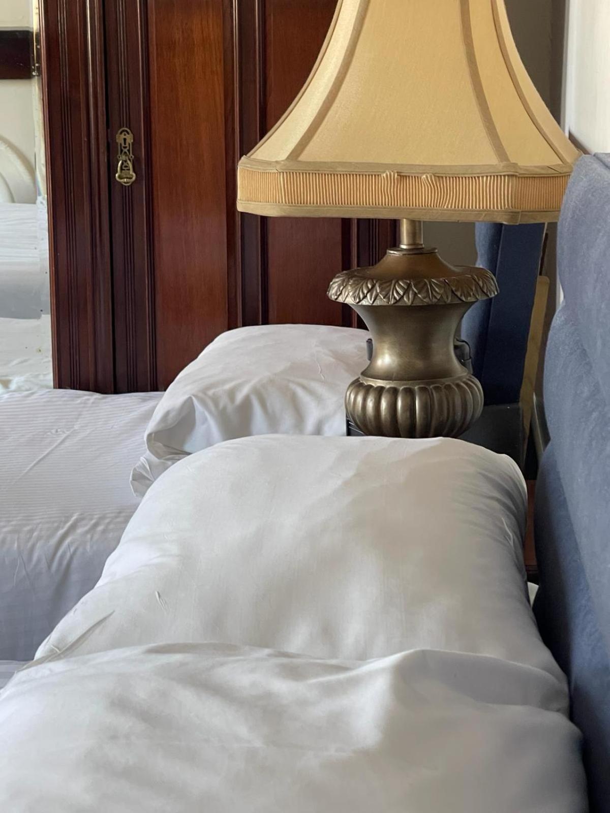 Bed and Breakfast Charlemont House Moy Экстерьер фото