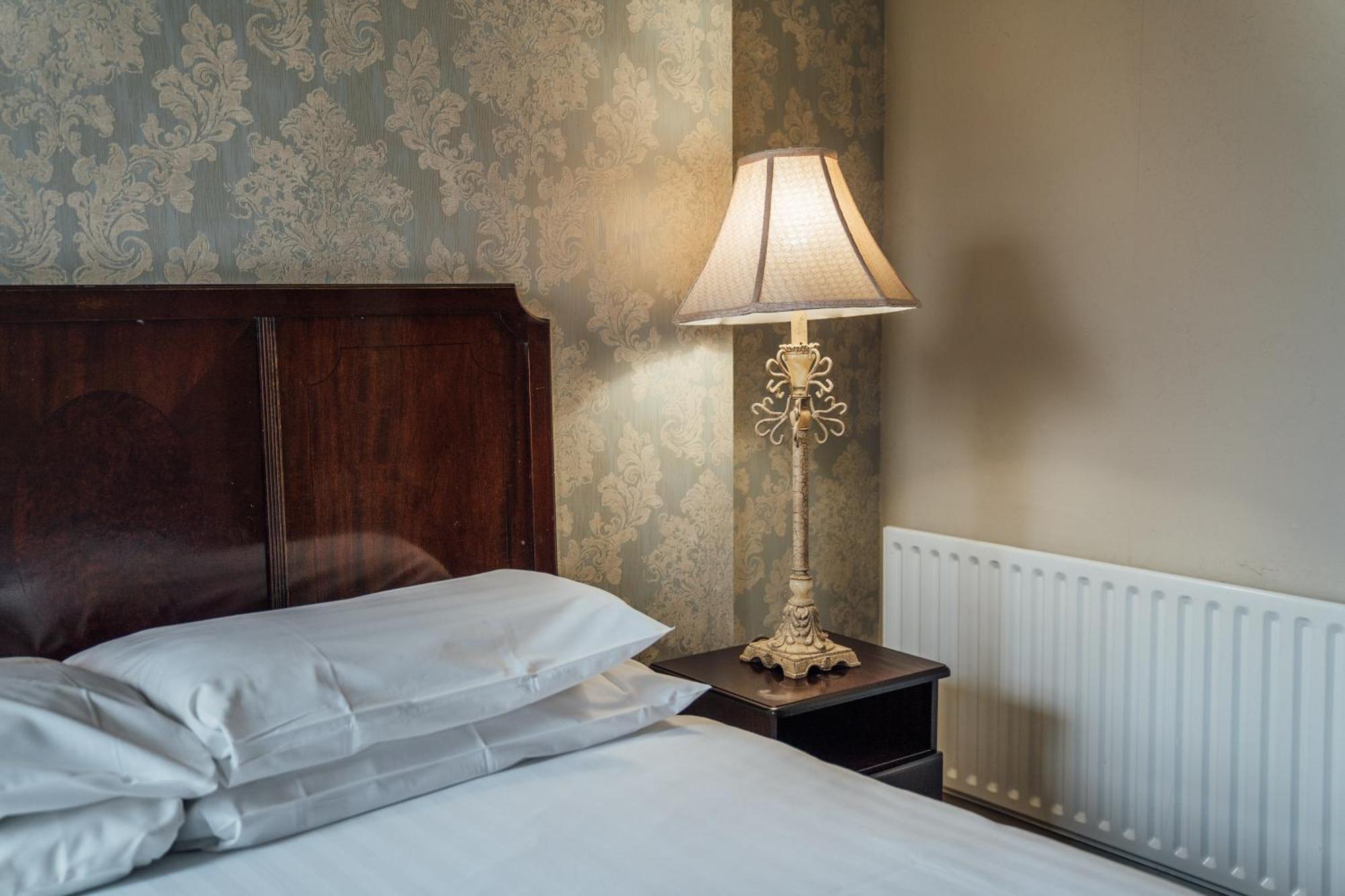 Bed and Breakfast Charlemont House Moy Экстерьер фото