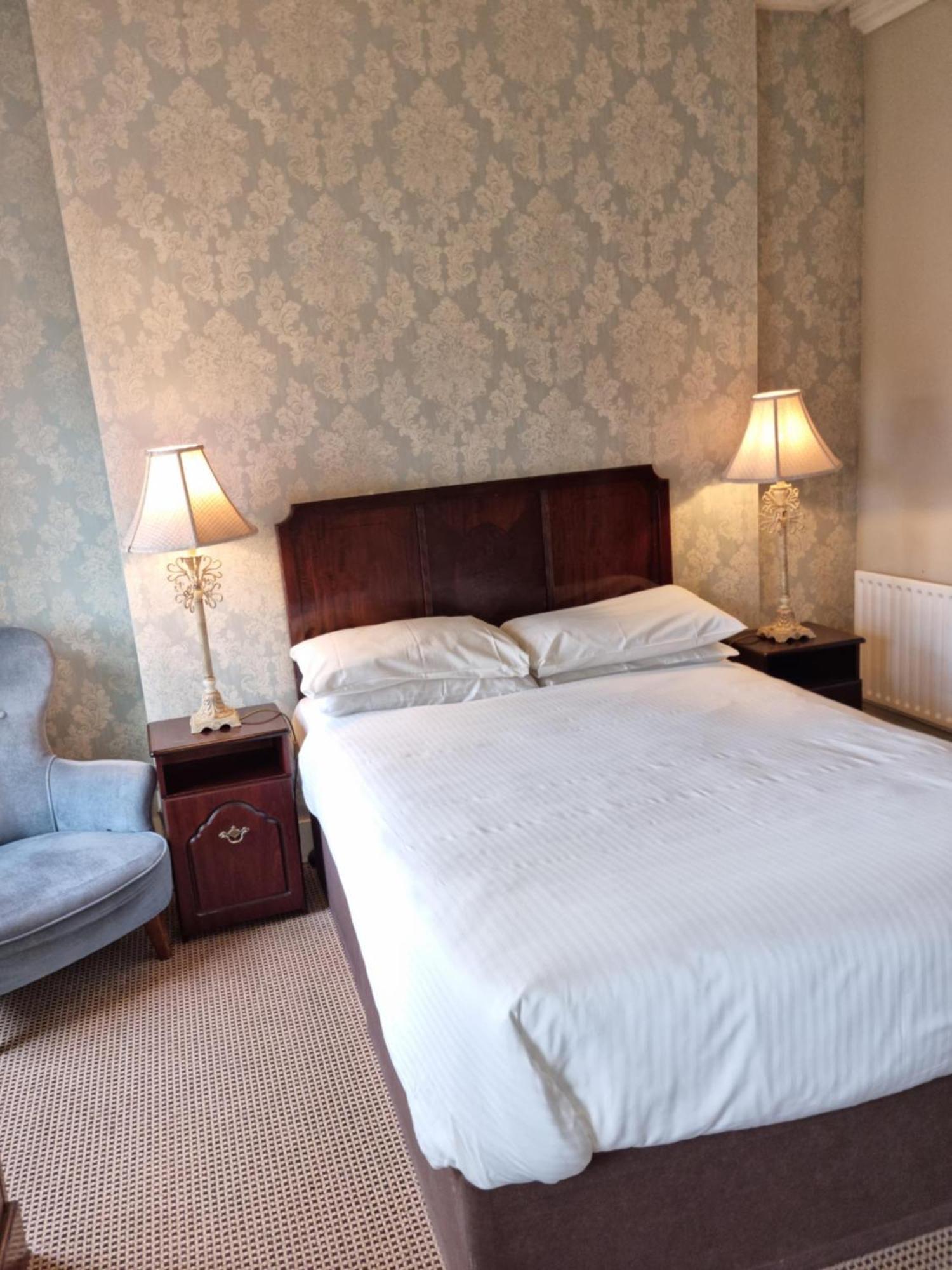 Bed and Breakfast Charlemont House Moy Экстерьер фото