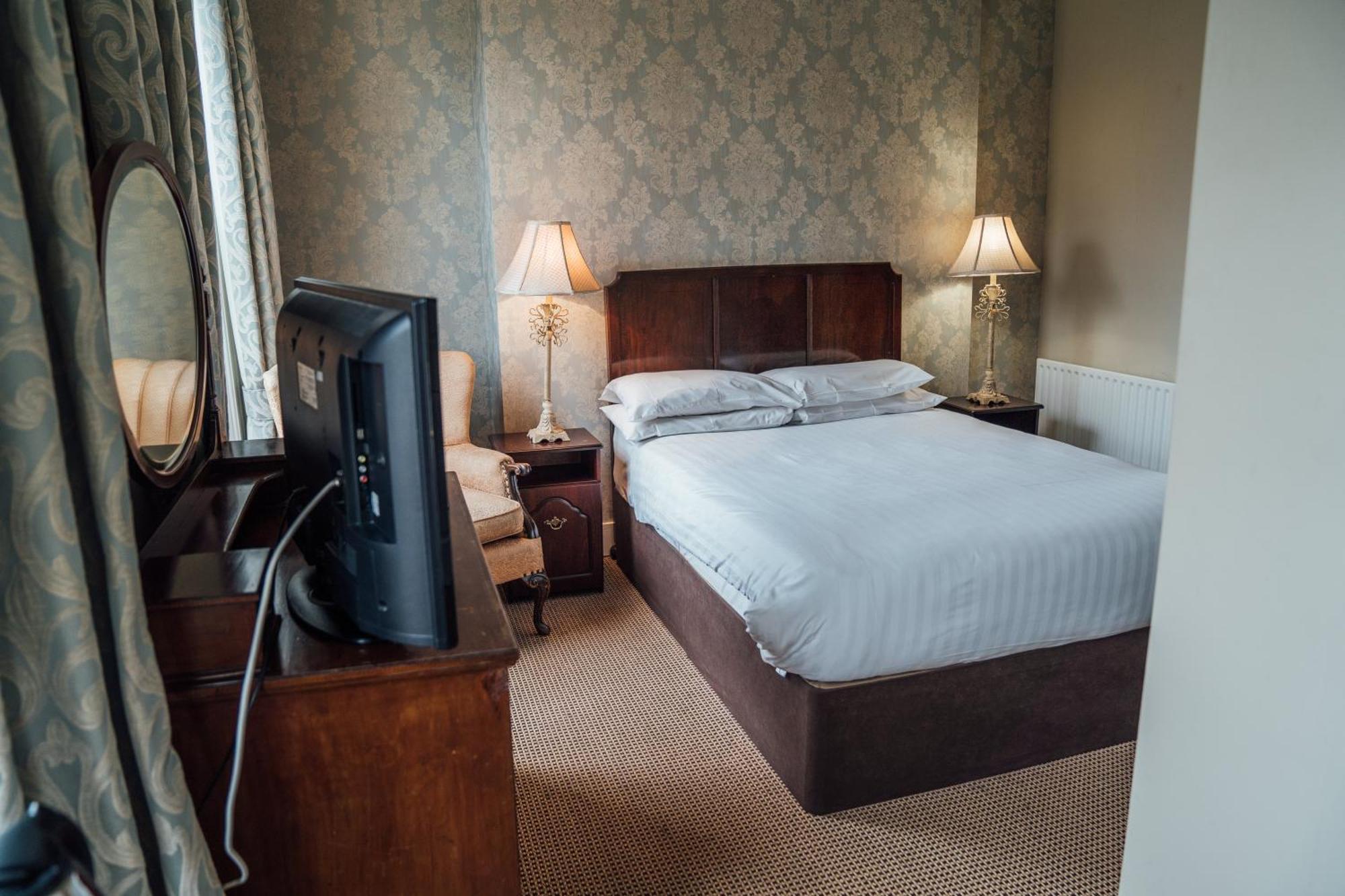 Bed and Breakfast Charlemont House Moy Экстерьер фото