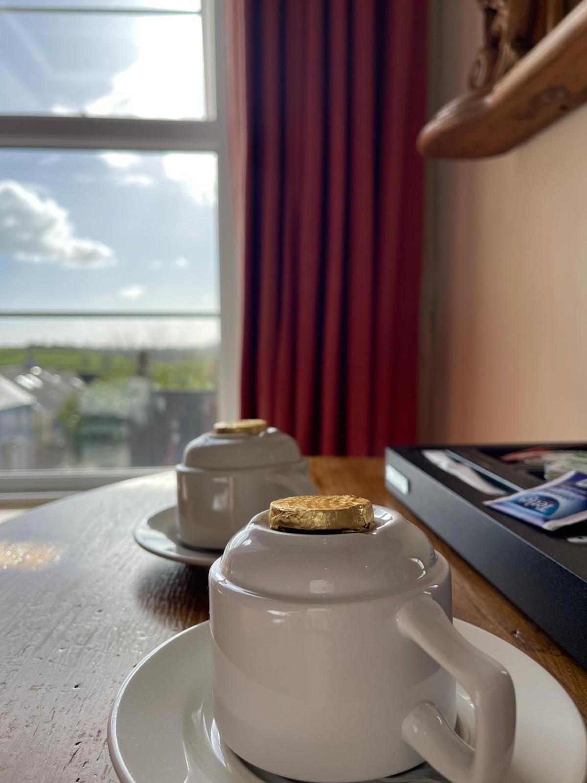 Bed and Breakfast Charlemont House Moy Экстерьер фото