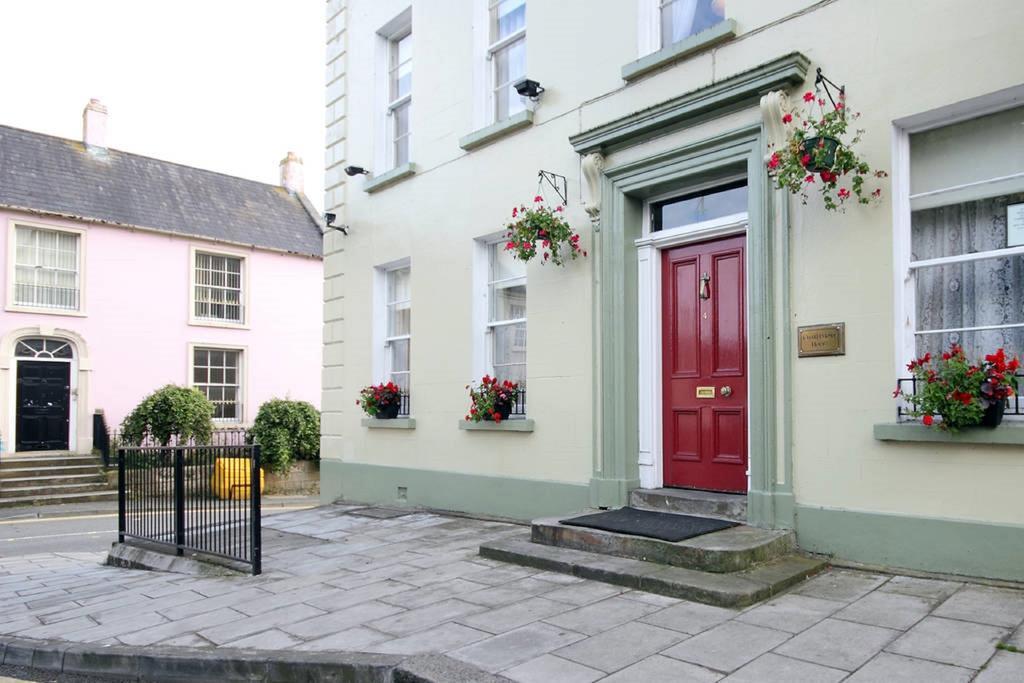 Bed and Breakfast Charlemont House Moy Экстерьер фото