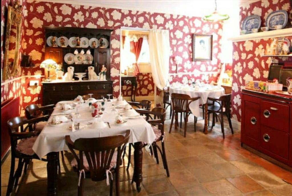 Bed and Breakfast Charlemont House Moy Экстерьер фото